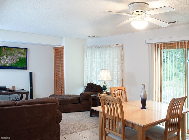 Building Photo - 3 br, 2 bath  - 1414 Glenridge Dr 1414