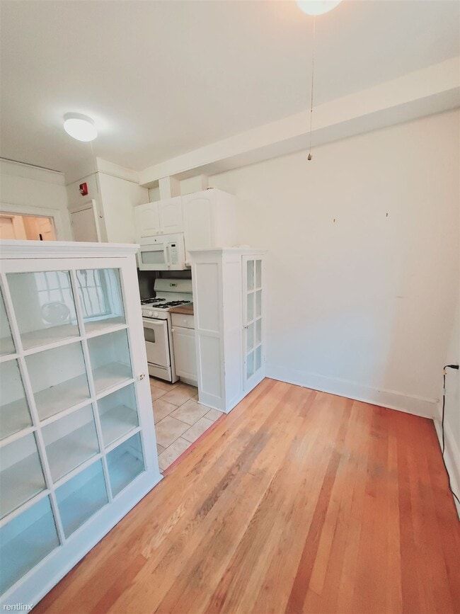 Building Photo - 2 br, 1 bath Condo - 22 Spring St Unit C