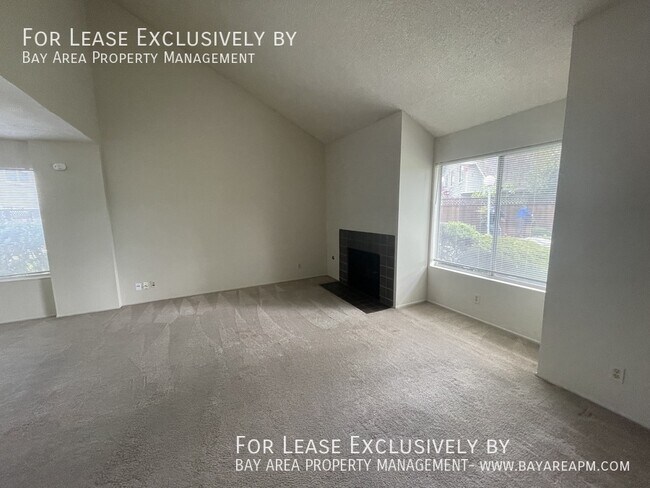 Building Photo - 755 Vespucci Ln