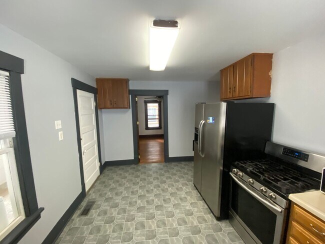 Photo - 1427 S Washington St Apartment