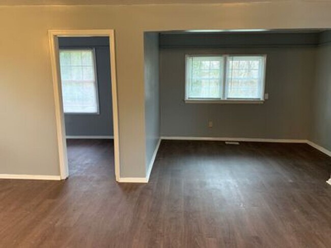 Foto del edificio - 3bed 2 bath with den