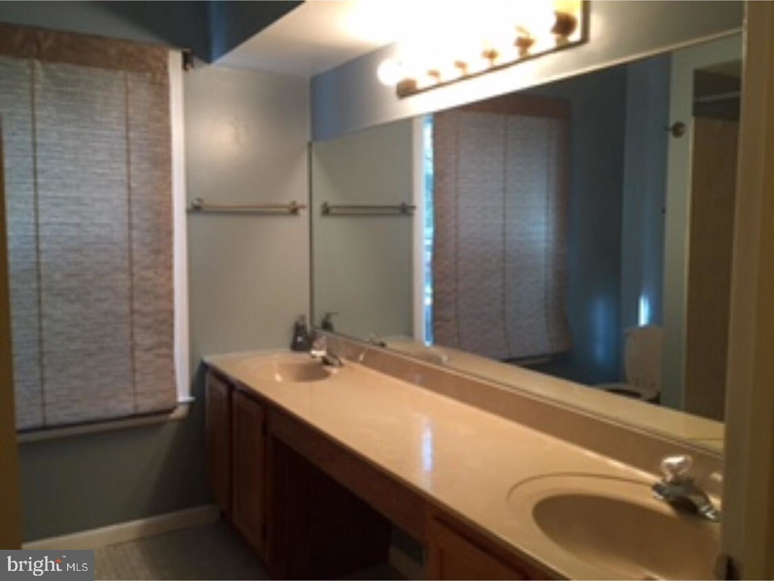 Foto principal - 118 Acadia Ct