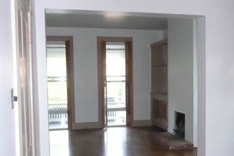 Sala de estar del primer piso - 1275 Grace Ave