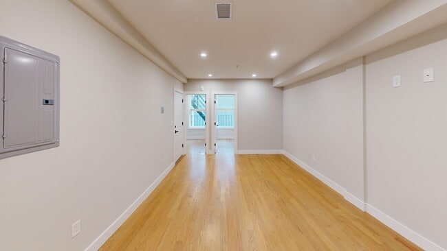 Foto del edificio - Theatre District 4 Bed – W/D in Unit – No Fee – 9/1