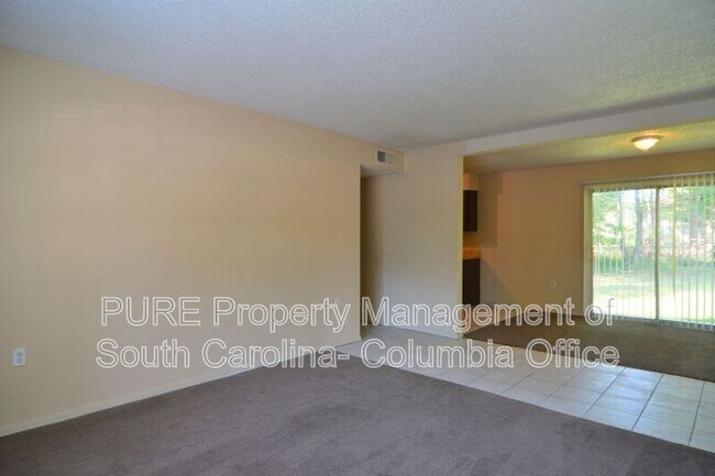 Building Photo - 2915 Chatsworth Rd