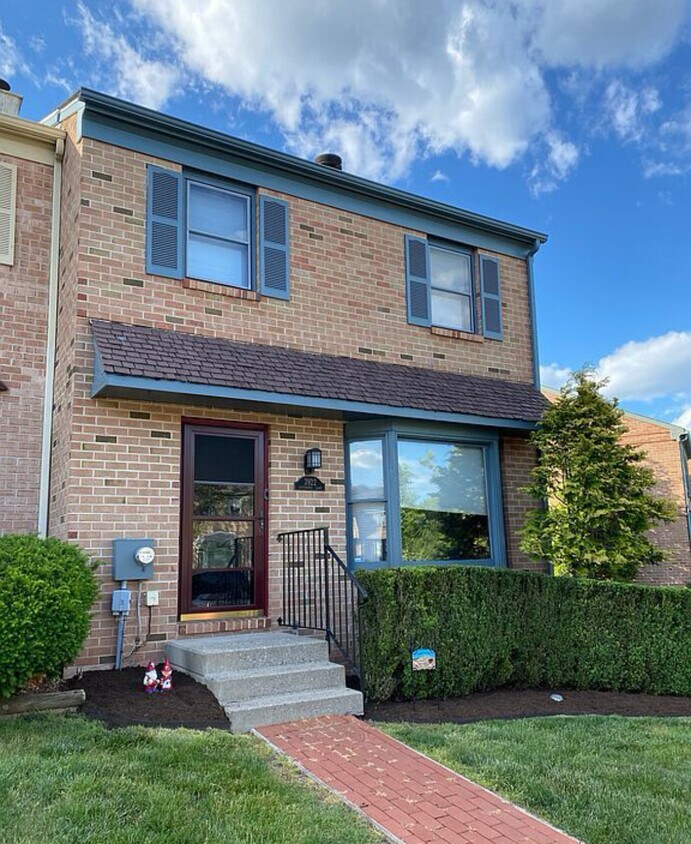 Foto principal - 3922 Gatehouse Lane