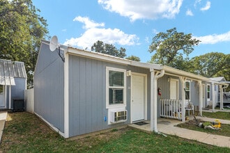 Building Photo - 720 Pritchett Ln