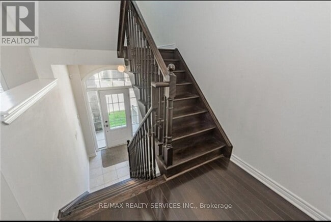 Building Photo - 74 Aldersgate Dr