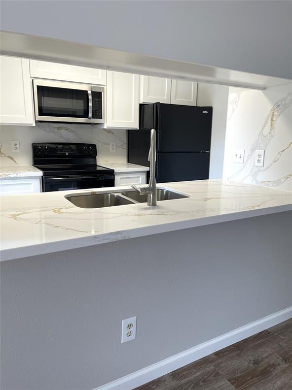 Foto principal - 7600 Emmett F Lowry Expy
