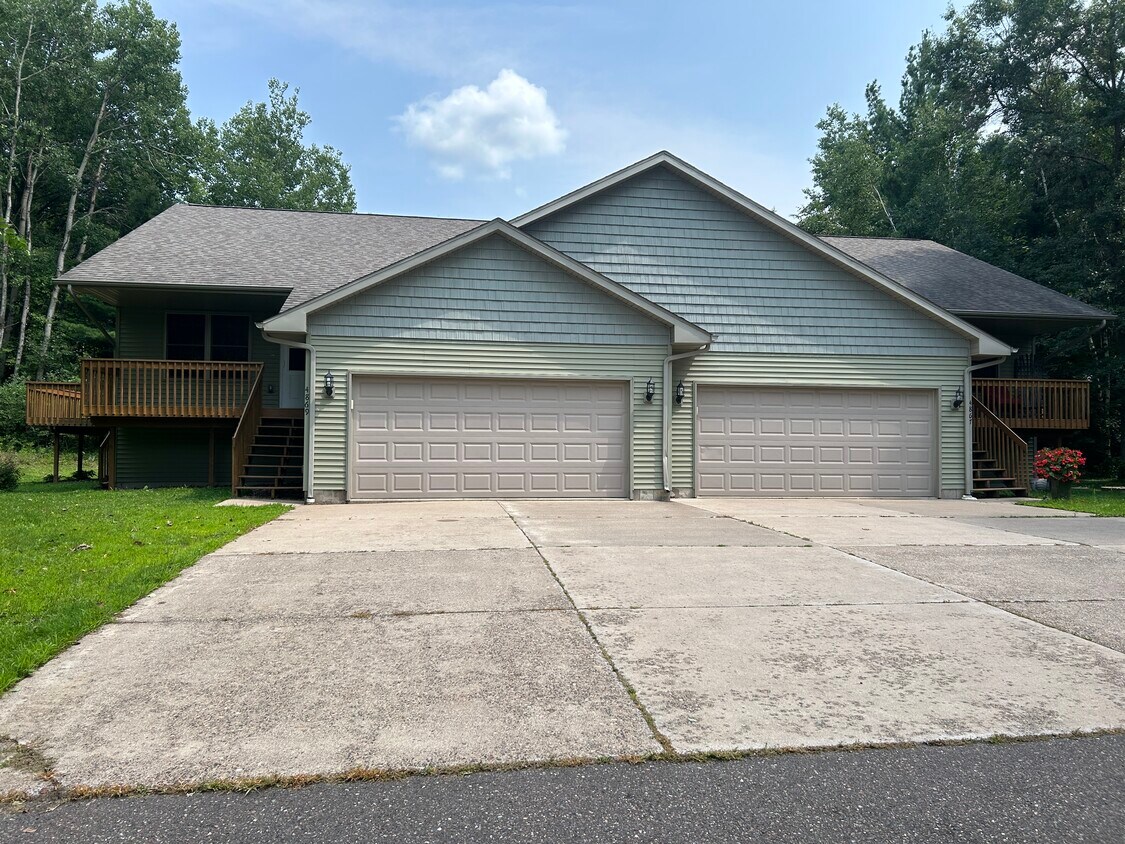 4869 190th St, Chippewa Falls, WI 54729 House Rental in Chippewa