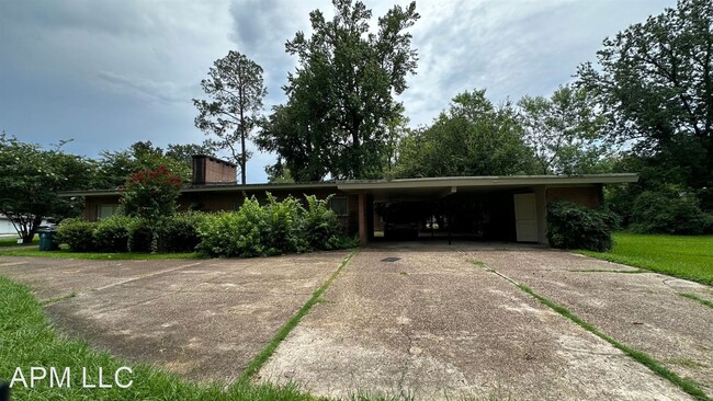 Foto del edificio - 3 br, 2.5 bath House - 2501 Katherine Dr