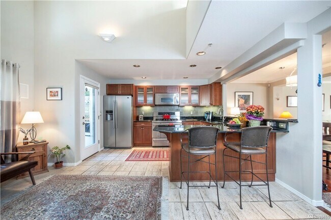Foto del edificio - 3bd/2.5ba Kirkland Townhome