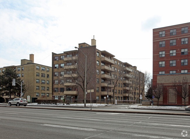 Primary Photo - Scarborough Apartments