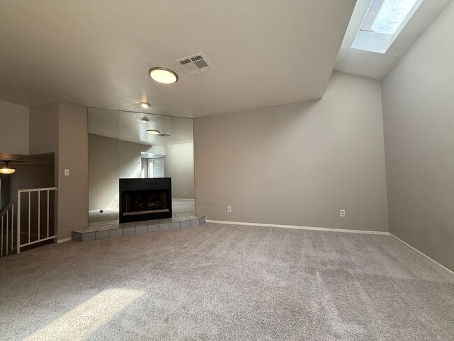 Foto del edificio - Townhome for Rent
