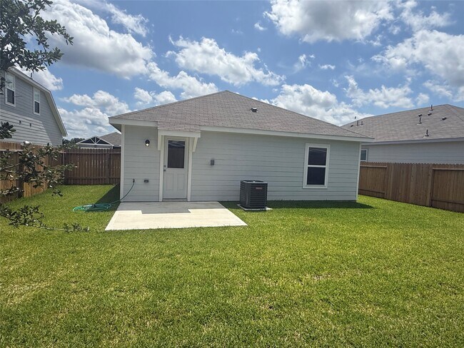 Building Photo - 10402 Red Cardinal Dr