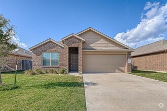 Building Photo - 611 Harvest Bluff Dr