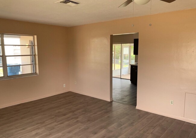 Foto del edificio - 7150 Fair Oaks St