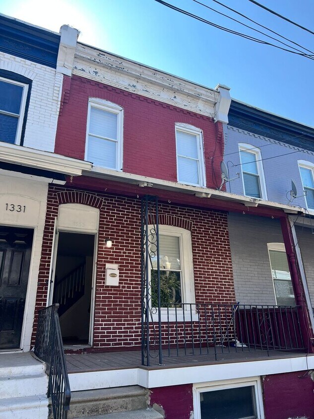Foto principal - Renovated 2bd/ 1Bth Home! SECTION 8 ONLY!!