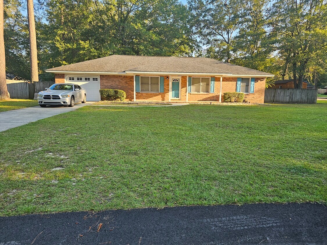 Primary Photo - 940 Manchester Cir