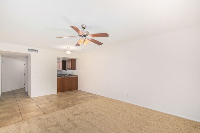 Foto del edificio - 935 N Granite Reef Rd