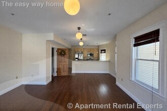 Building Photo - 6 Giles Park