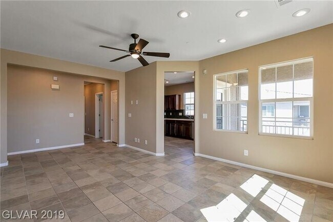 Building Photo - Mountains Edge - Townhome!