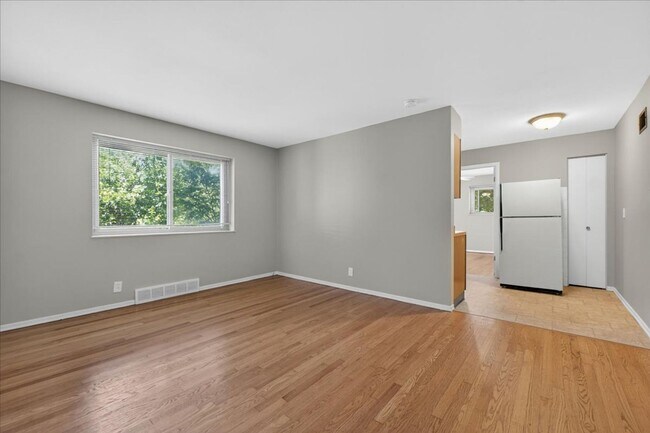 Building Photo - Apartment Food for the Soul