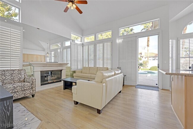 Building Photo - 2916 Sunstone St