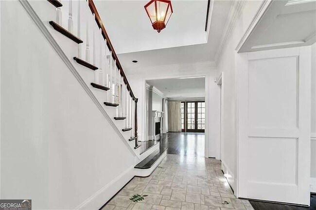 Foto del edificio - 460 Ivy Park Ln NE