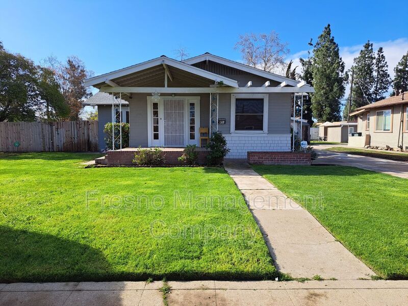936 E Andrews Ave, Fresno, CA 93704 House Rental in Fresno, CA