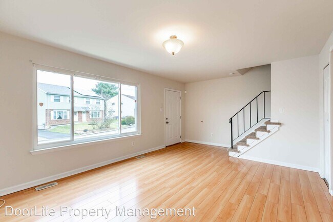 Building Photo - 3 br, 2.5 bath House - 55 Nancy Lane