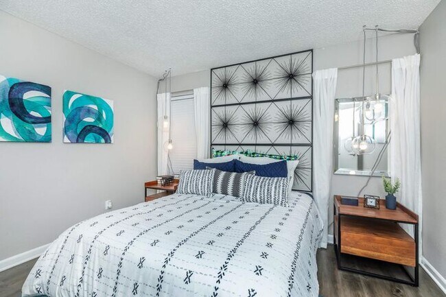 Foto del edificio - 8800 N Interstate Hwy 35