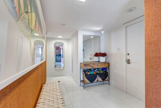 Building Photo - 400 N Flagler Dr