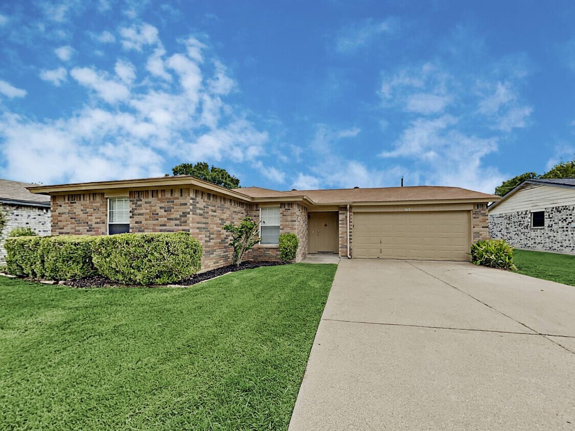 619 Plainview Dr House Rental in Mansfield, TX