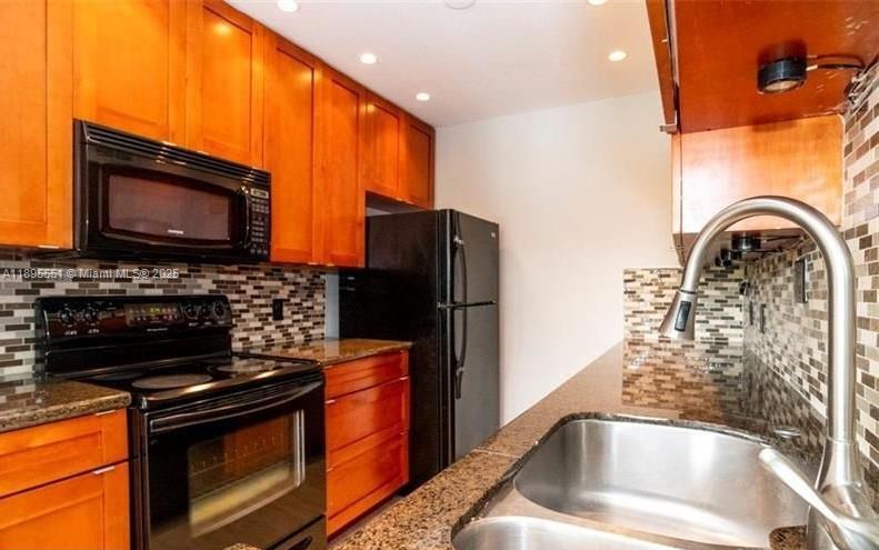 Foto principal - 2321 NW 33rd St