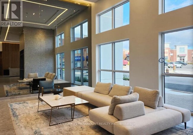 Building Photo - 509 Dundas St W