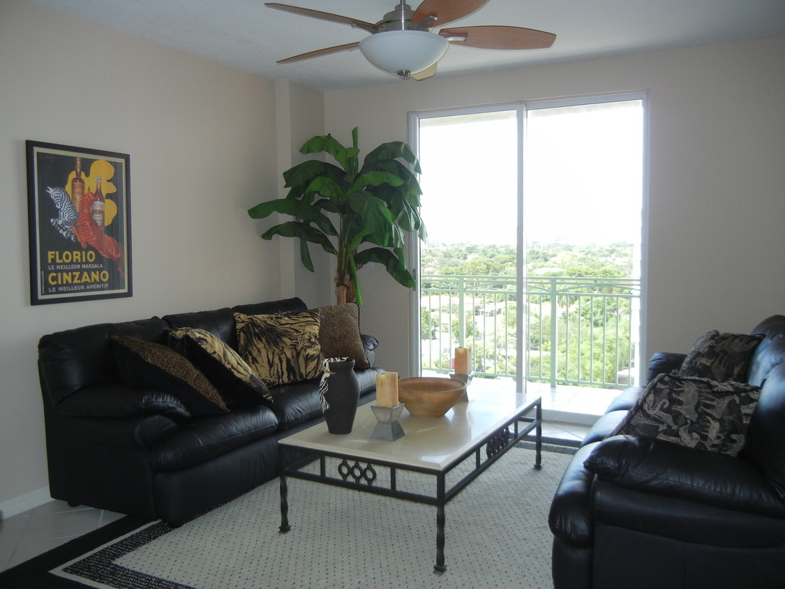 Foto principal - 3500 Coral Way