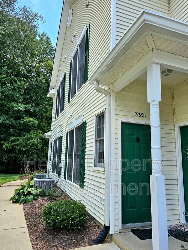Building Photo - 3321 Kudrow Ln