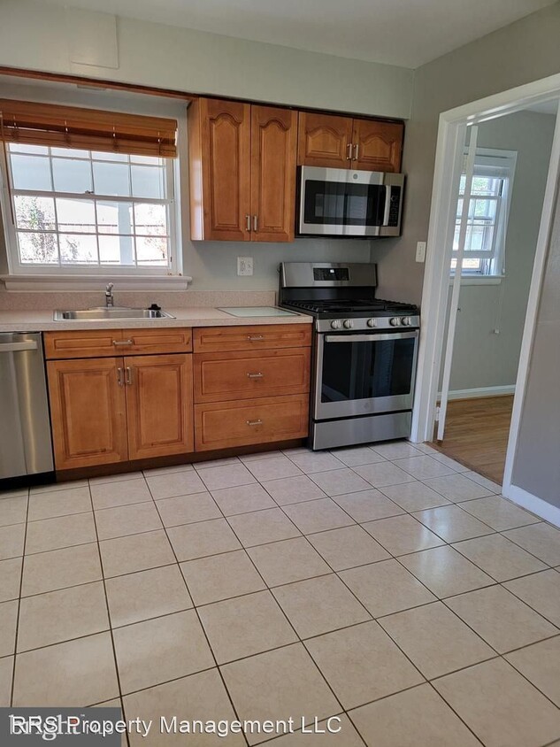 Building Photo - 3 br, 2.5 bath House - 7511 Marbury Rd