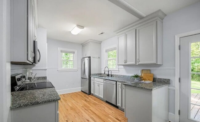 Building Photo - 4009 Crutchfield St