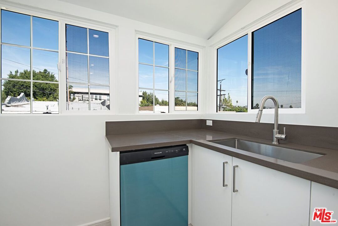 Foto principal - 1108 West Blvd