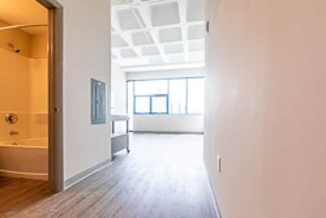 Interior Photo - 735 West by 3L Living