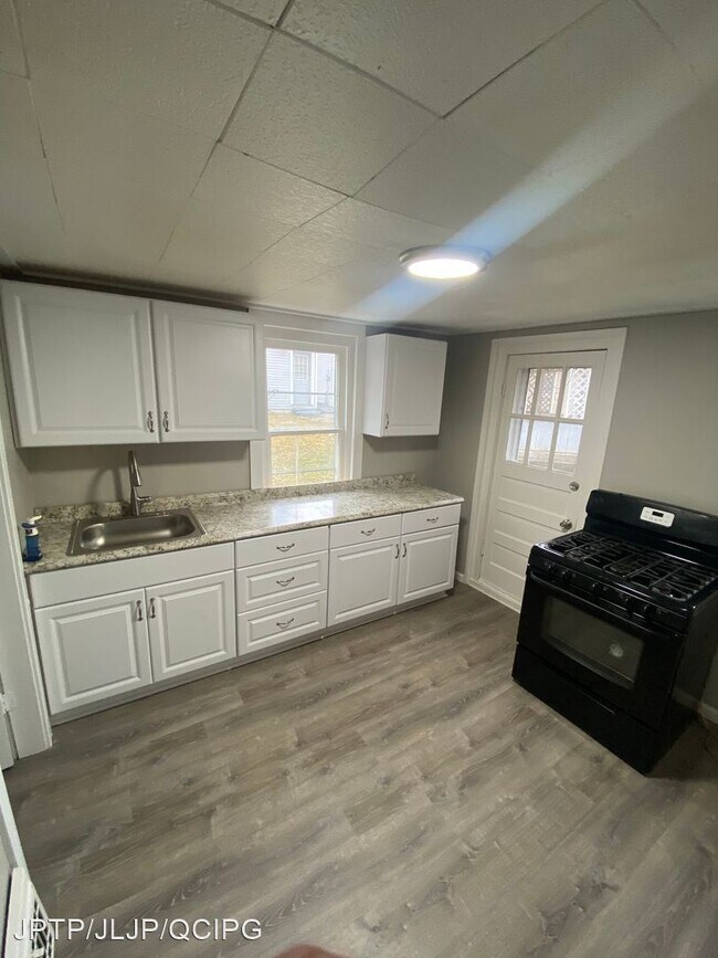 Building Photo - 1 br, 1 bath House - 2840 1/2 11 1/2 AVENUE