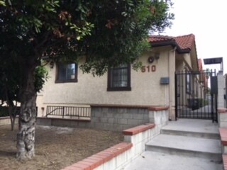Gated Entry - 510 N Curtis Ave