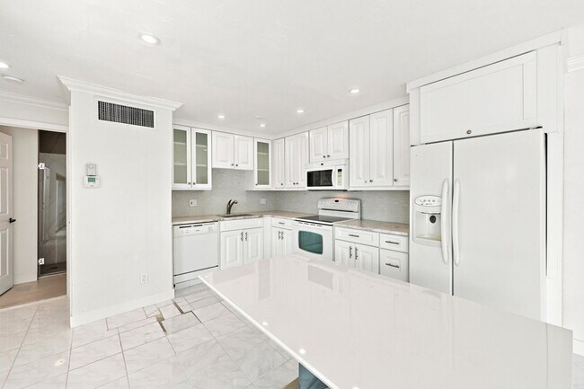 Foto del edificio - 126 West Ct
