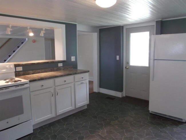 Building Photo - 7525 Ethan Allen Hwy