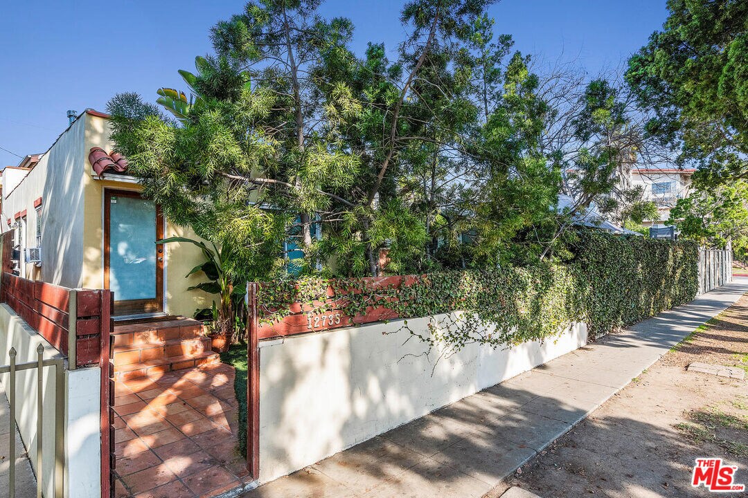 Primary Photo - 12735 Venice Blvd.