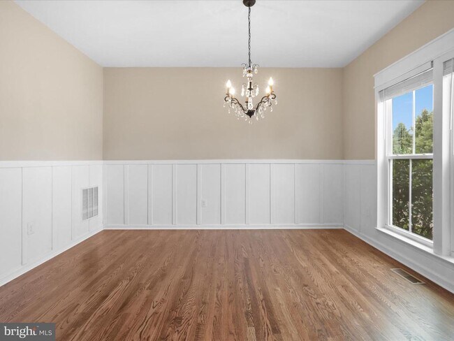 Foto del edificio - 41639 Adamson Dr