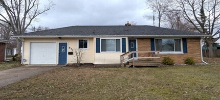 Building Photo - 614 E Sunset Dr