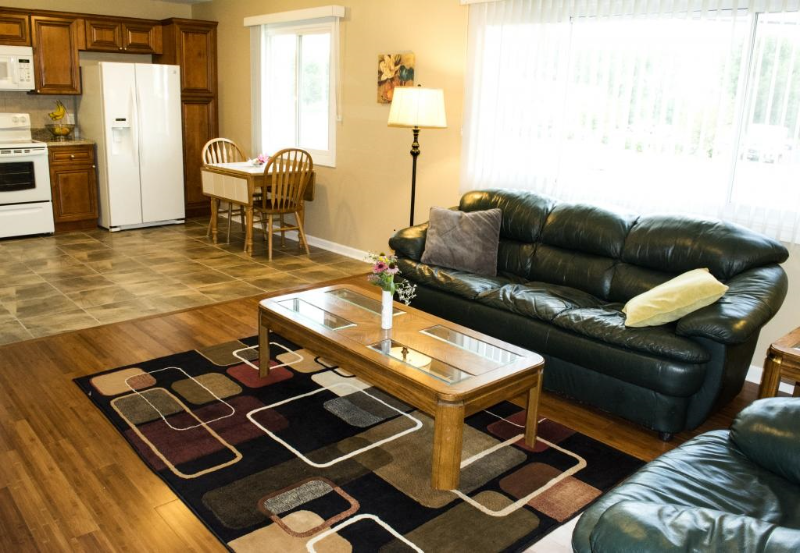 Foto principal - 5801 Ensign Ave N